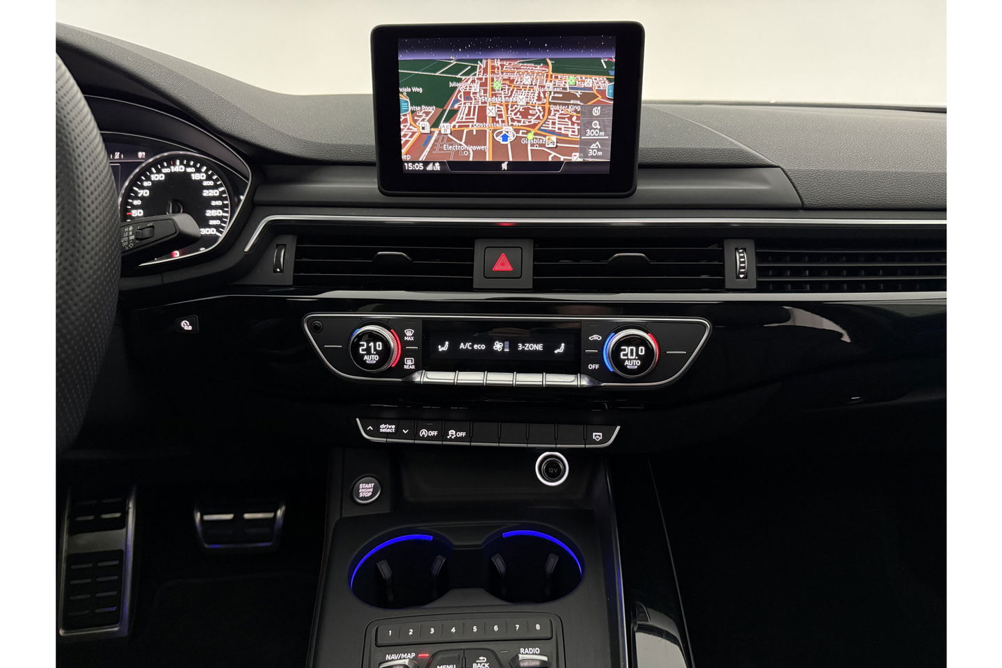 Audi A4 35 TFSI 150PK S-line Pano LED Sfeer Clima Cruise Navigatie PDC 18''LMV