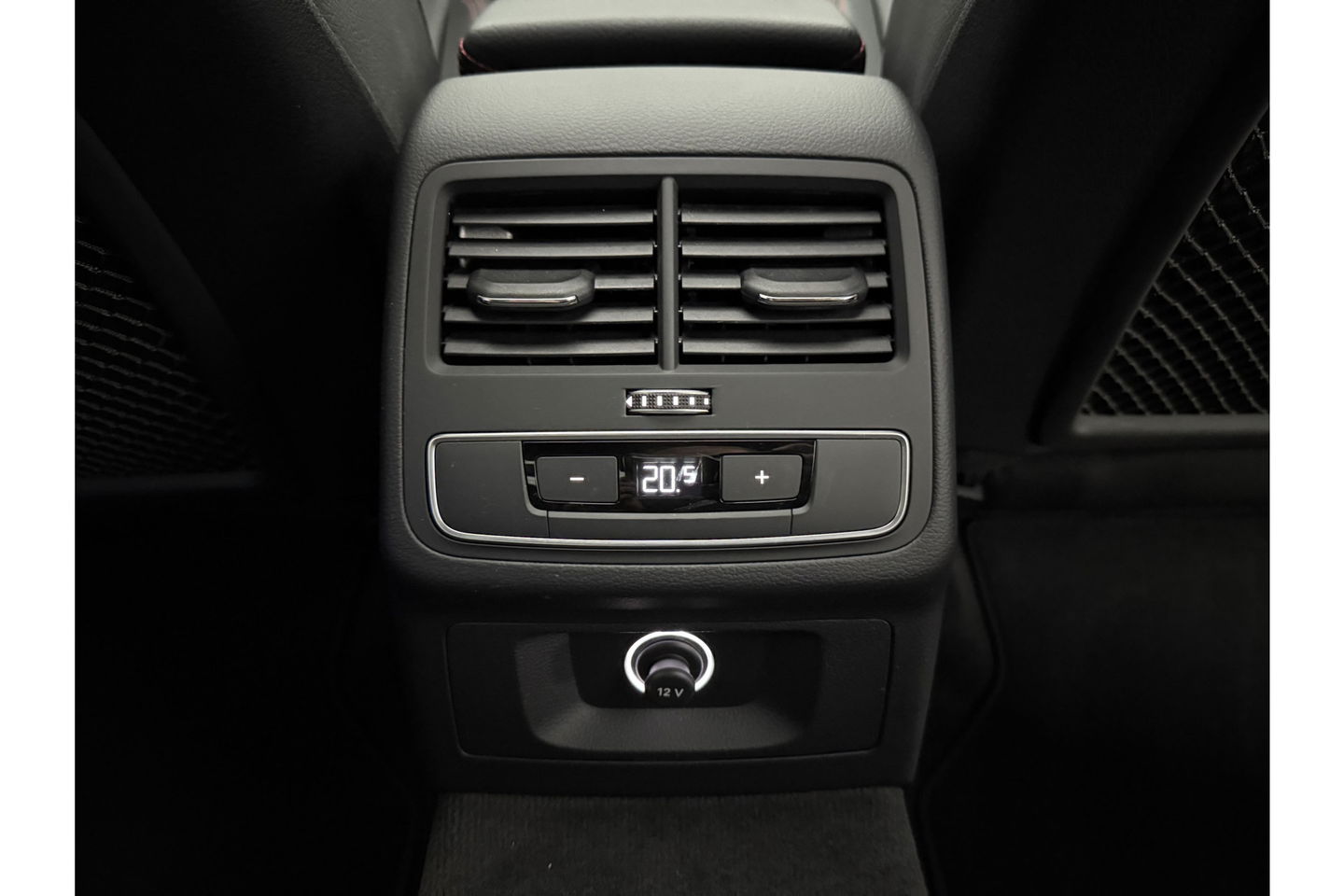 Audi A4 35 TFSI 150PK S-line Pano LED Sfeer Clima Cruise Navigatie PDC 18''LMV