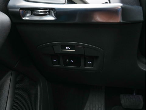 Jaguar I-PACE EV320 S AWD Business Pack 90 kWh [ 3-Fase ] (INCL-BTW) *LUXURY-LEATHER | FULL-LED | MERIDIAN-AUDIO | DIGI-COCKPIT | KEYLESS | DAB+ | NAVI-FULLMAP | ECC | HEATED-COMFORTSEATS | PDC | SURROUND-VIEW | CRUISE | LANE-ASSIST | TOWBAR | 20''A