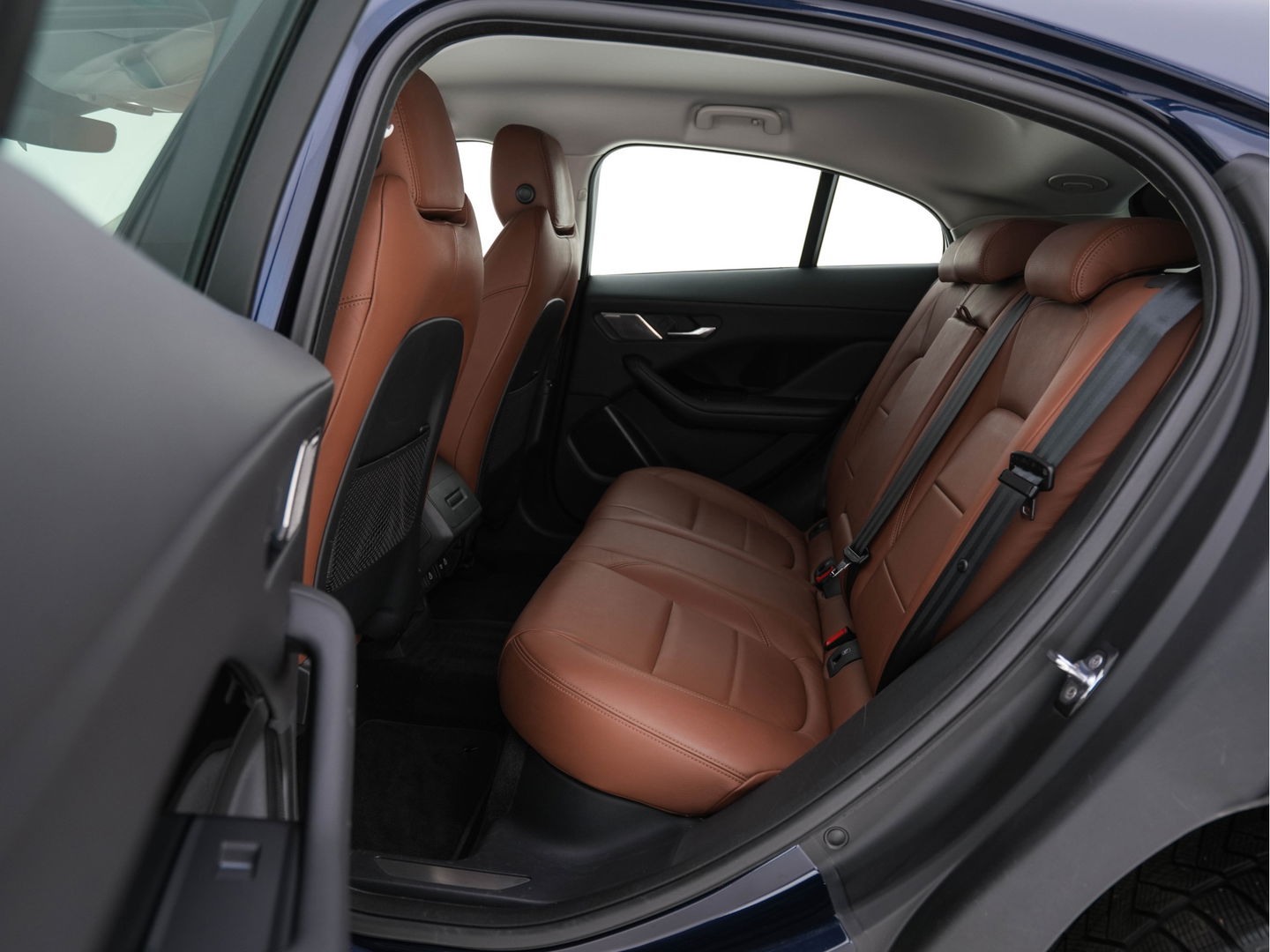Jaguar I-PACE EV320 S AWD Business Pack 90 kWh [ 3-Fase ] (INCL-BTW) *LUXURY-LEATHER | FULL-LED | MERIDIAN-AUDIO | DIGI-COCKPIT | KEYLESS | DAB+ | NAVI-FULLMAP | ECC | HEATED-COMFORTSEATS | PDC | SURROUND-VIEW | CRUISE | LANE-ASSIST | TOWBAR | 20''A