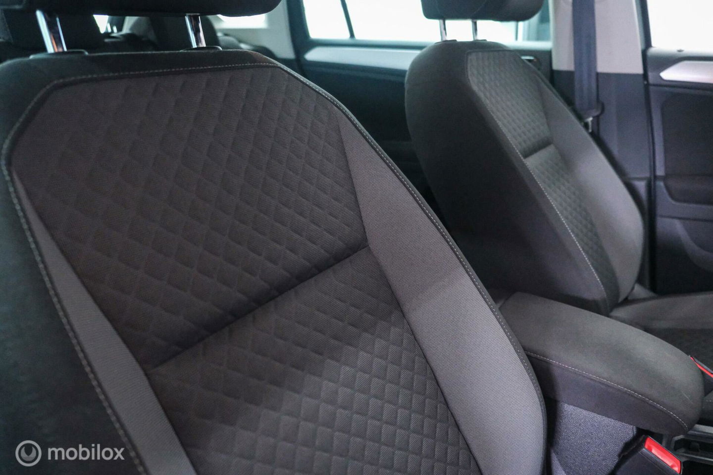 Volkswagen Tiguan 1.4 TSI ACT Comfortline | Trekhaak | Adaptive | 1e eigenaar | Clima | Stoelverwarming | rijklaarprijs |