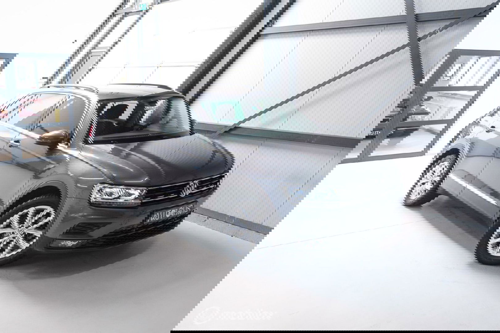 Volkswagen Tiguan 1.4 TSI ACT Comfortline | Trekhaak | Adaptive | 1e eigenaar | Clima | Stoelverwarming | rijklaarprijs |