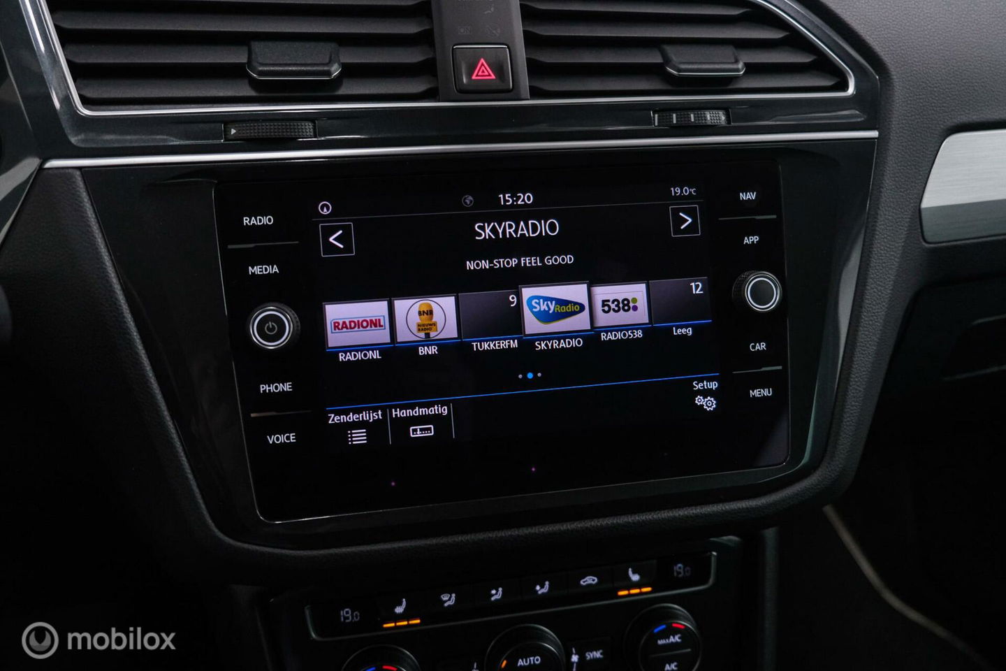 Volkswagen Tiguan 1.4 TSI ACT Comfortline | Trekhaak | Adaptive | 1e eigenaar | Clima | Stoelverwarming | rijklaarprijs |