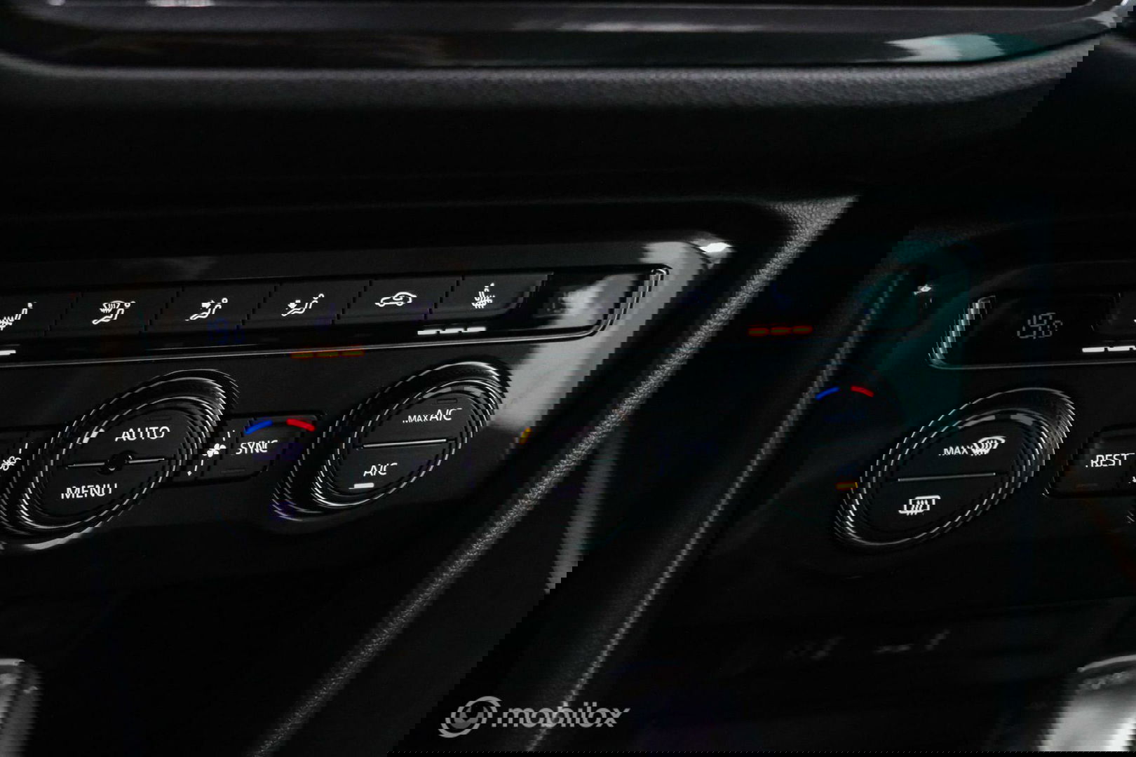 Volkswagen Tiguan 1.4 TSI ACT Comfortline | Trekhaak | Adaptive | 1e eigenaar | Clima | Stoelverwarming | rijklaarprijs |