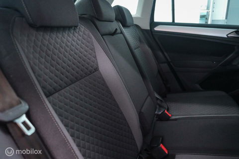 Volkswagen Tiguan 1.4 TSI ACT Comfortline | Trekhaak | Adaptive | 1e eigenaar | Clima | Stoelverwarming | rijklaarprijs |