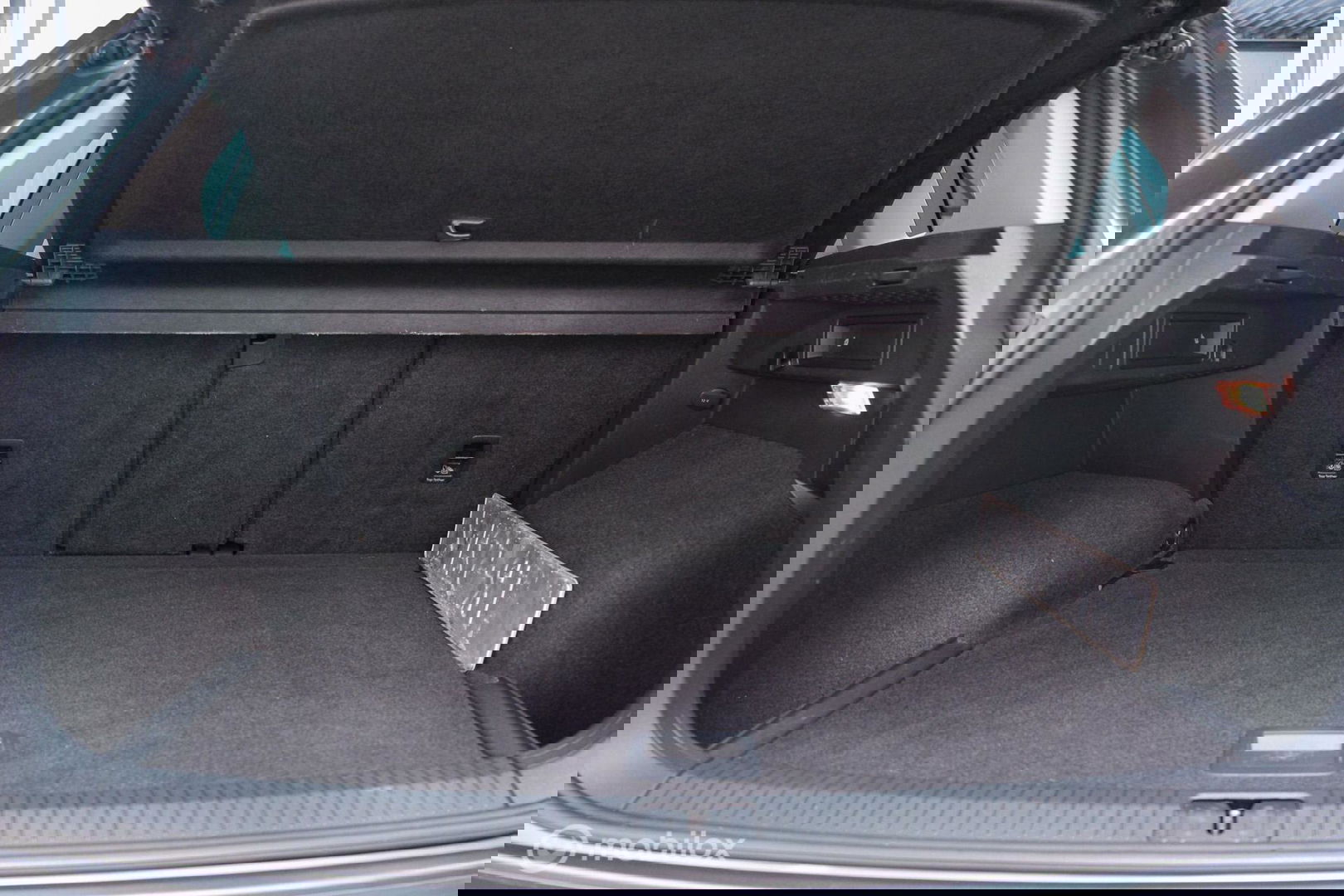 Volkswagen Tiguan 1.4 TSI ACT Comfortline | Trekhaak | Adaptive | 1e eigenaar | Clima | Stoelverwarming | rijklaarprijs |