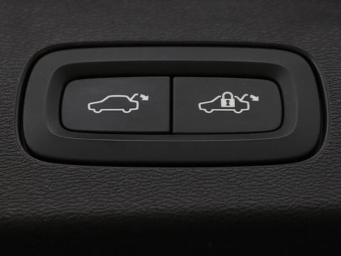 Volvo V60 Cross Country 2.0 B5 AWD Pro | Panoramadak | Head-Up | Leder | Stoelverwarming | Trekhaak | Adaptive cruise | Carplay | Navigatie | Keyless | Harman/Kardon