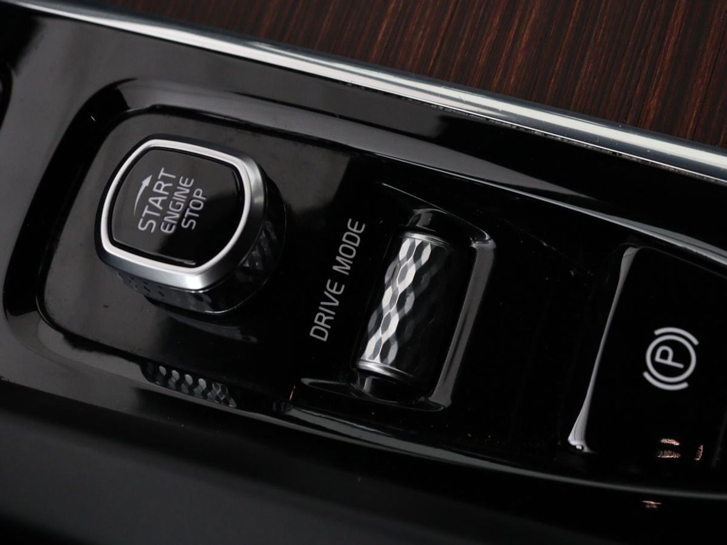Volvo V60 Cross Country 2.0 B5 AWD Pro | Panoramadak | Head-Up | Leder | Stoelverwarming | Trekhaak | Adaptive cruise | Carplay | Navigatie | Keyless | Harman/Kardon