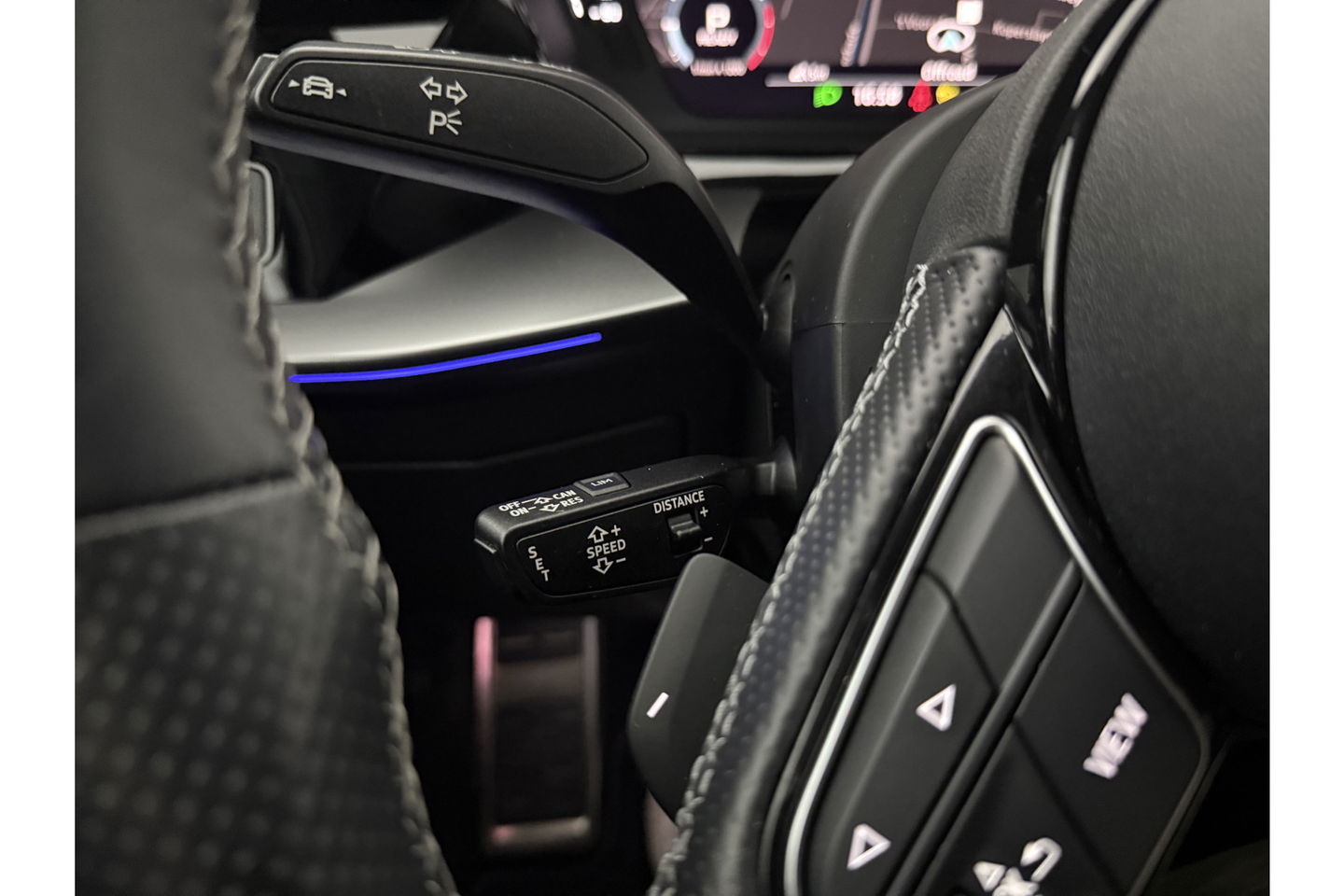 Audi A3 35 TFSI S Line 150PK LED Sfeerverl. Carplay Virtual Clima Cruise Navigatie PDC 18''LMV