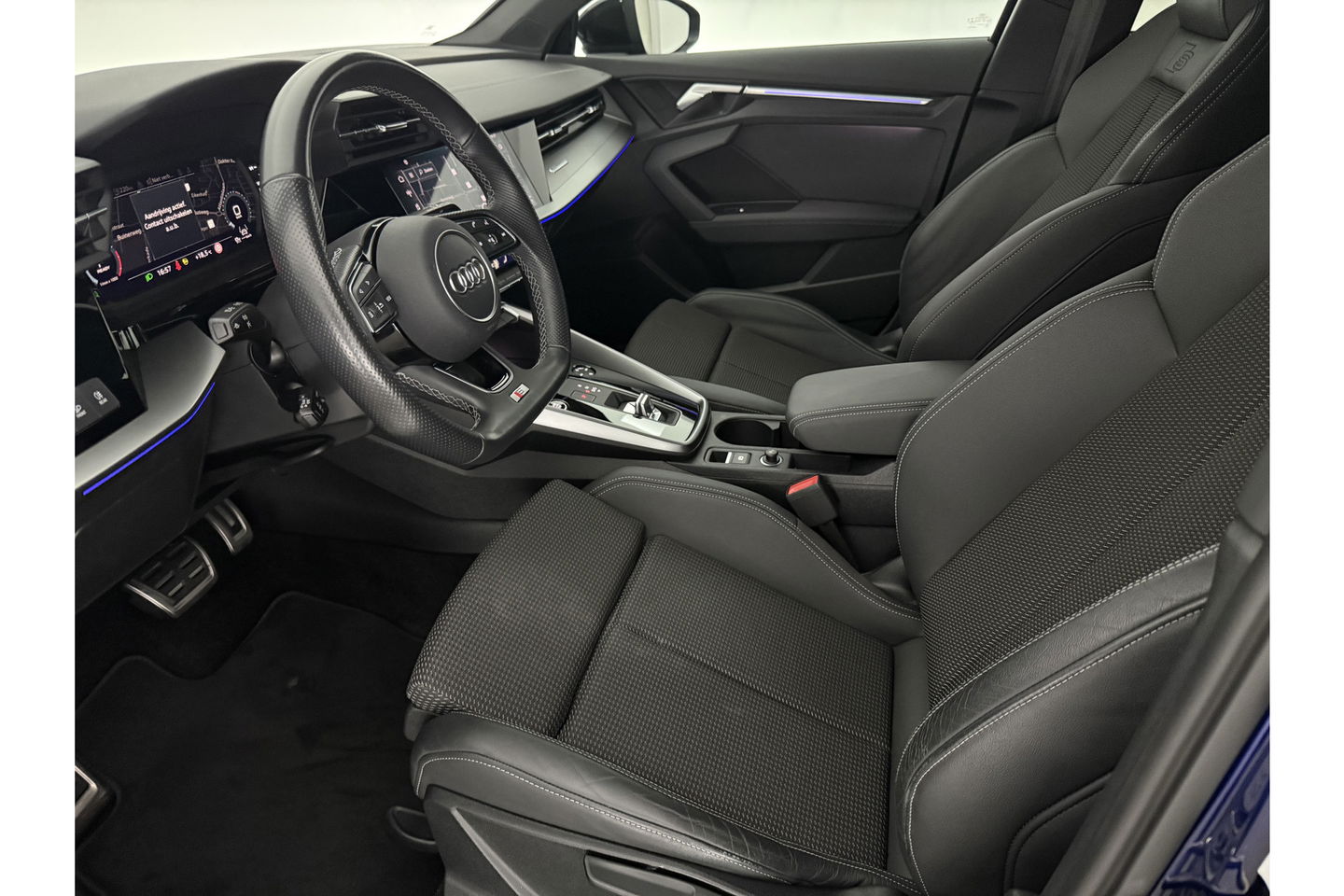 Audi A3 35 TFSI S Line 150PK LED Sfeerverl. Carplay Virtual Clima Cruise Navigatie PDC 18''LMV
