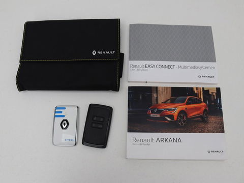 Renault Arkana 1.6 E-Tech full hybrid 145 R. S. Line | Trekhaak | Stoel & stuurverwarming | Leder/Alcantara | Adaptive cruise | Camera | Carplay | Keyless | Navigatie | Full LED