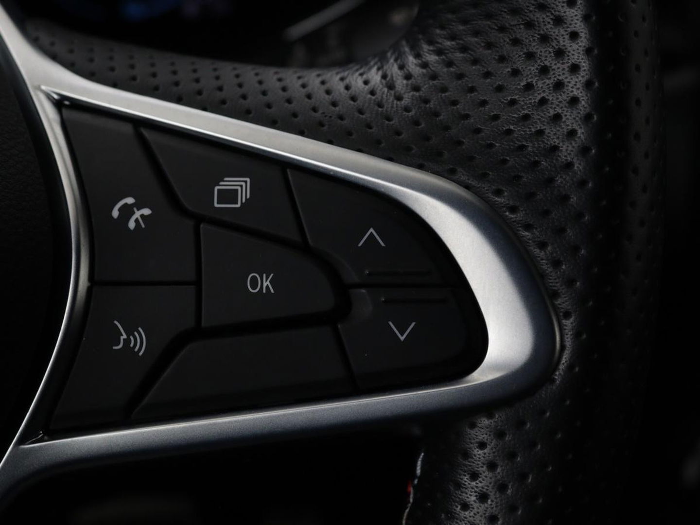 Renault Arkana 1.6 E-Tech full hybrid 145 R. S. Line | Trekhaak | Stoel & stuurverwarming | Leder/Alcantara | Adaptive cruise | Camera | Carplay | Keyless | Navigatie | Full LED