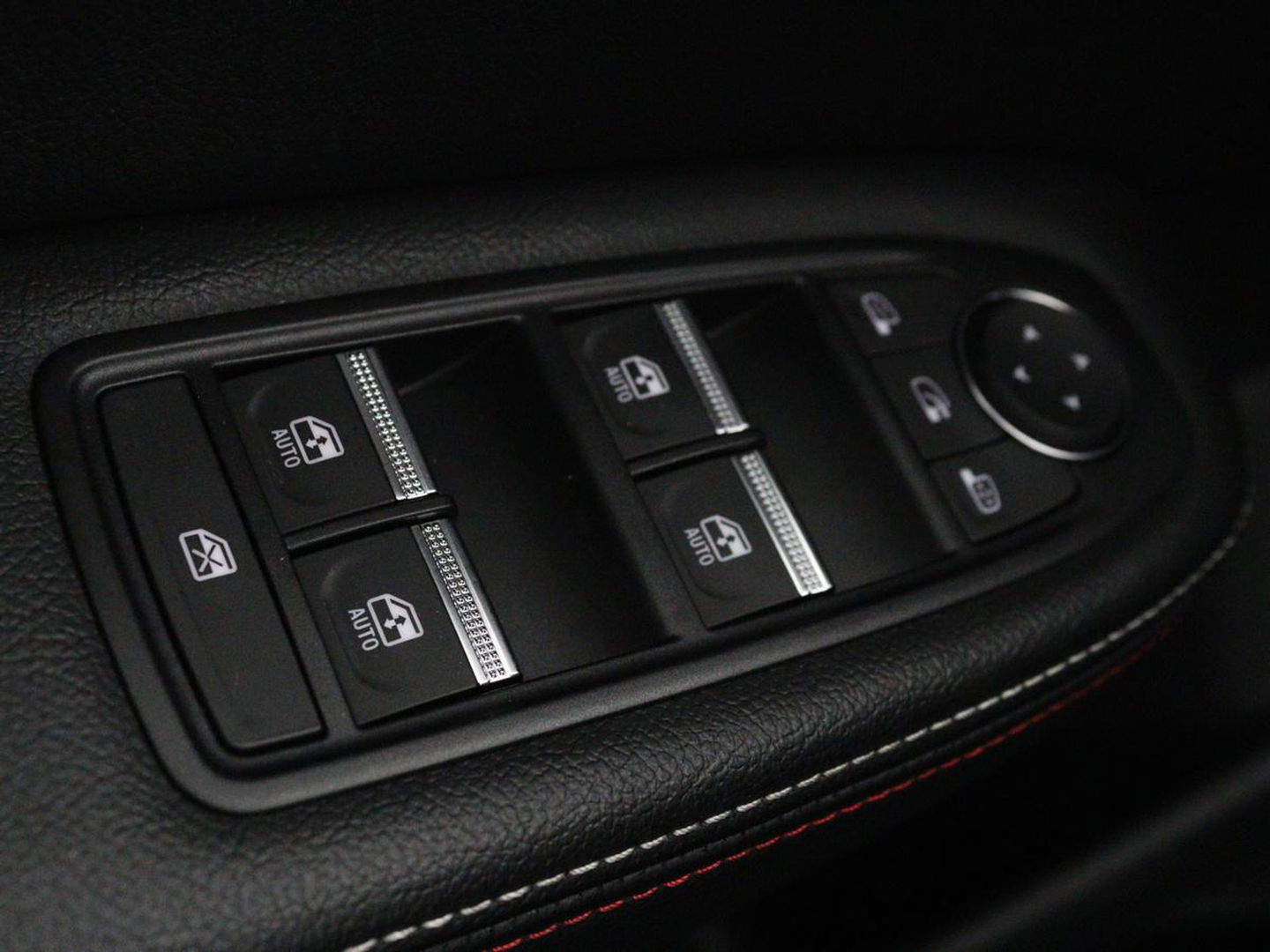 Renault Arkana 1.6 E-Tech full hybrid 145 R. S. Line | Trekhaak | Stoel & stuurverwarming | Leder/Alcantara | Adaptive cruise | Camera | Carplay | Keyless | Navigatie | Full LED