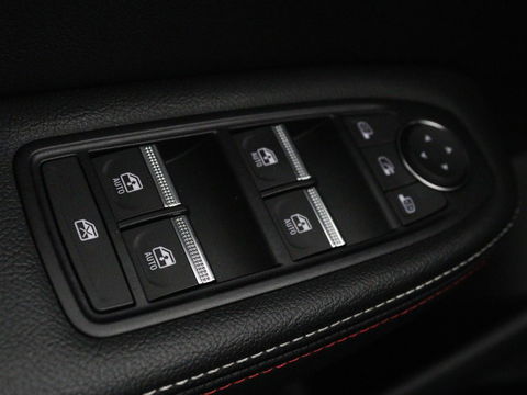 Renault Arkana 1.6 E-Tech full hybrid 145 R. S. Line | Trekhaak | Stoel & stuurverwarming | Leder/Alcantara | Adaptive cruise | Camera | Carplay | Keyless | Navigatie | Full LED