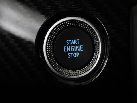 Renault Arkana 1.6 E-Tech full hybrid 145 R. S. Line | Trekhaak | Stoel & stuurverwarming | Leder/Alcantara | Adaptive cruise | Camera | Carplay | Keyless | Navigatie | Full LED