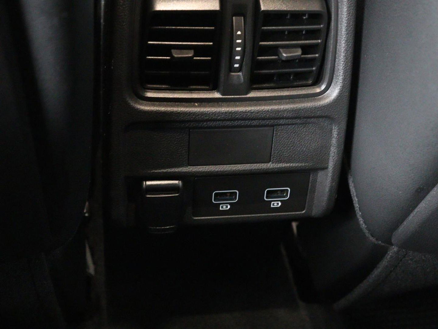 Renault Arkana 1.6 E-Tech full hybrid 145 R. S. Line | Trekhaak | Stoel & stuurverwarming | Leder/Alcantara | Adaptive cruise | Camera | Carplay | Keyless | Navigatie | Full LED