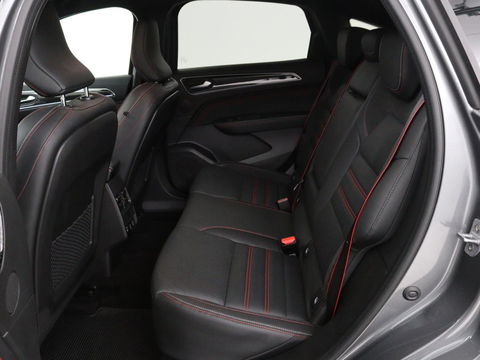 Renault Arkana 1.6 E-Tech full hybrid 145 R. S. Line | Trekhaak | Stoel & stuurverwarming | Leder/Alcantara | Adaptive cruise | Camera | Carplay | Keyless | Navigatie | Full LED