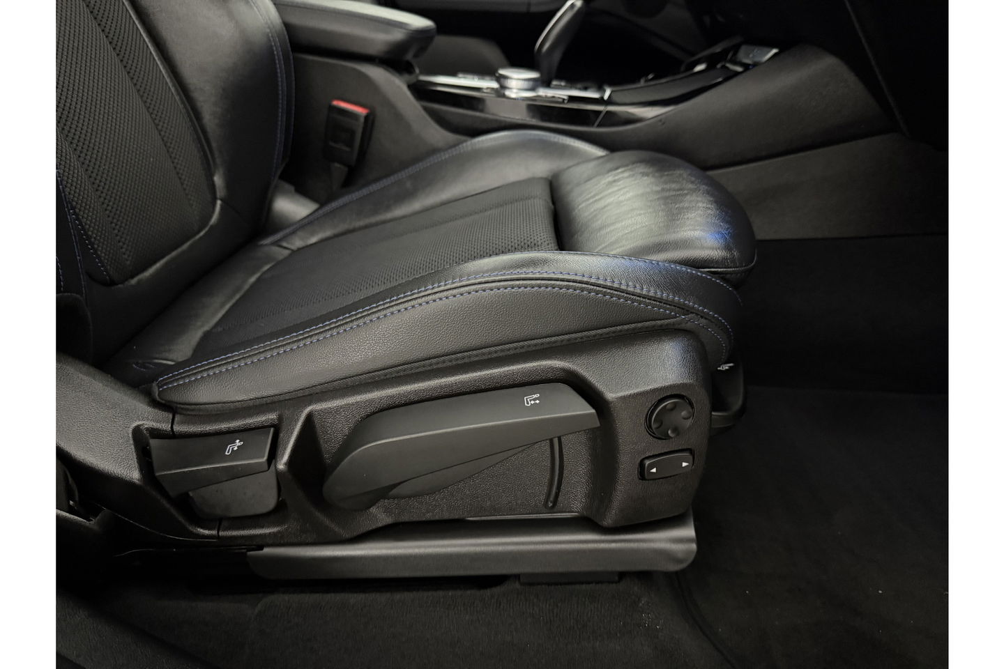 BMW X3 xDrive30e High Executive M-Sport 260PK Pano Virtual Sfeerverl. Camera Carplay LED Navigatie 20"LMV Clima Cruise PDC