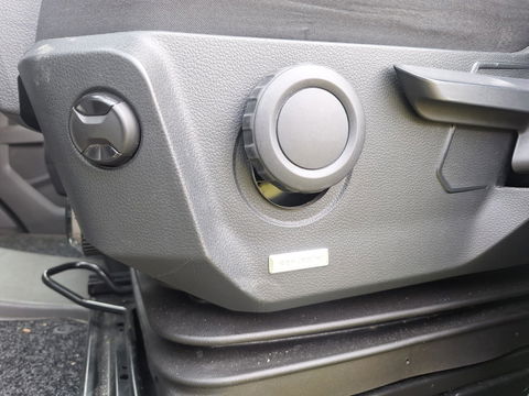 Volkswagen Crafter 50 2.0 TDI L4H3 DL 177PK "Automaat" Laadklep Apple-Carplay Navigatie Airco Cruise-control, Nieuwe banden & APK!