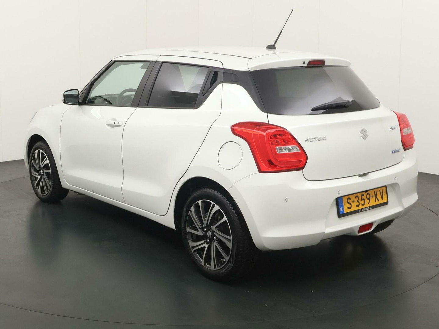 Suzuki Swift 1.2 Style Smart Hybrid