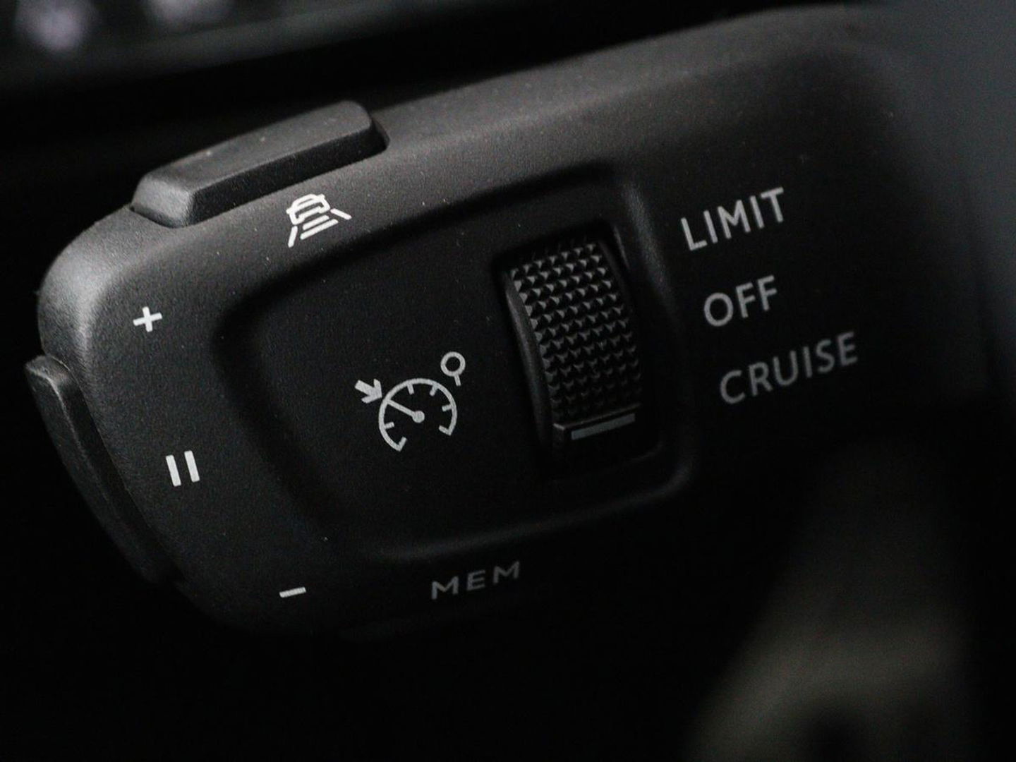Peugeot 508 1.6 HYbrid GT | Panoramadak | Trekhaak | Stoelverwarming | FOCAL Sound | 360 camera | Adaptive cruise | Full LED | Carplay | Keyless | Navigatie | PHEV