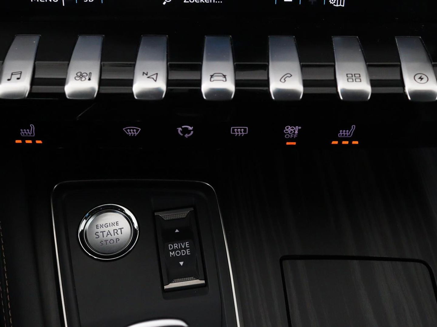 Peugeot 508 1.6 HYbrid GT | Panoramadak | Trekhaak | Stoelverwarming | FOCAL Sound | 360 camera | Adaptive cruise | Full LED | Carplay | Keyless | Navigatie | PHEV