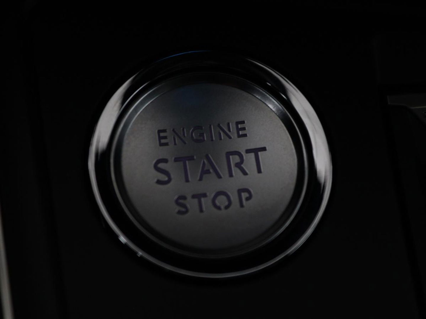 Peugeot 508 1.6 HYbrid GT | Panoramadak | Trekhaak | Stoelverwarming | FOCAL Sound | 360 camera | Adaptive cruise | Full LED | Carplay | Keyless | Navigatie | PHEV