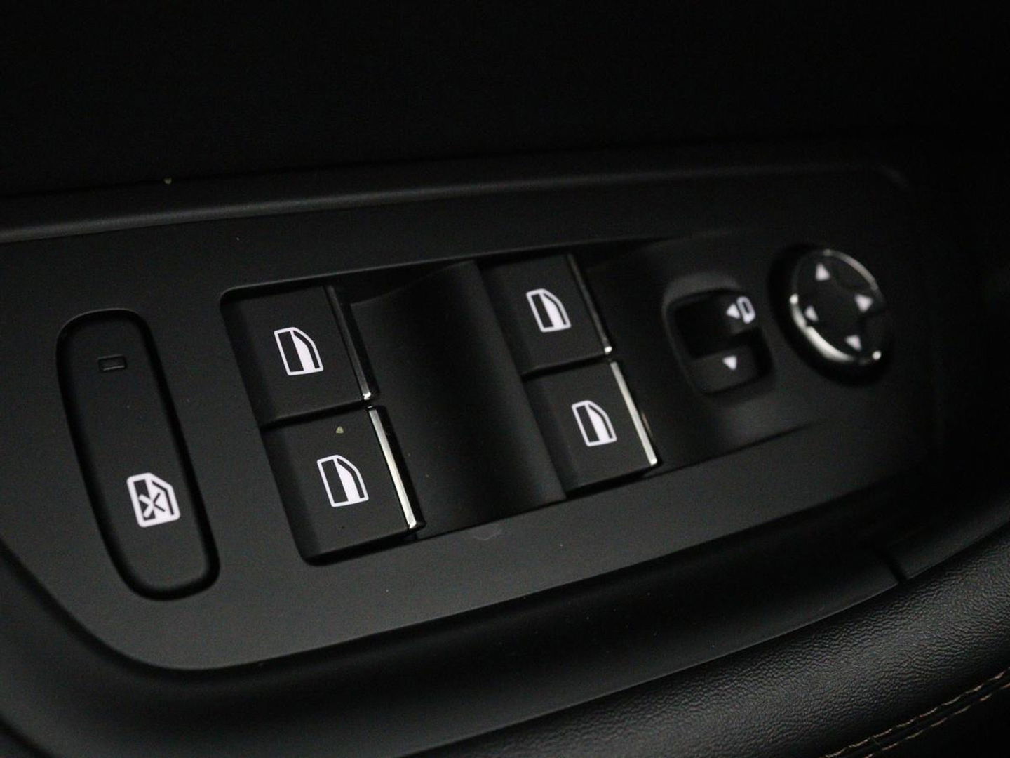 Peugeot 508 1.6 HYbrid GT | Panoramadak | Trekhaak | Stoelverwarming | FOCAL Sound | 360 camera | Adaptive cruise | Full LED | Carplay | Keyless | Navigatie | PHEV
