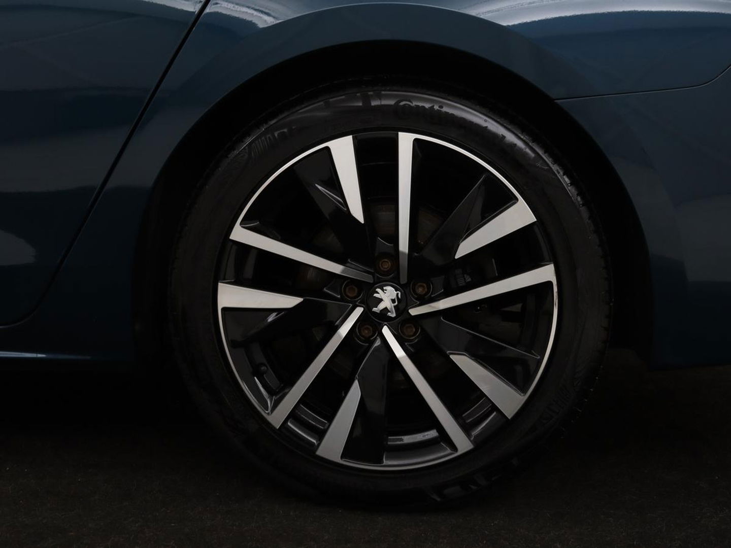 Peugeot 508 1.6 HYbrid GT | Panoramadak | Trekhaak | Stoelverwarming | FOCAL Sound | 360 camera | Adaptive cruise | Full LED | Carplay | Keyless | Navigatie | PHEV