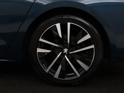 Peugeot 508 1.6 HYbrid GT | Panoramadak | Trekhaak | Stoelverwarming | FOCAL Sound | 360 camera | Adaptive cruise | Full LED | Carplay | Keyless | Navigatie | PHEV