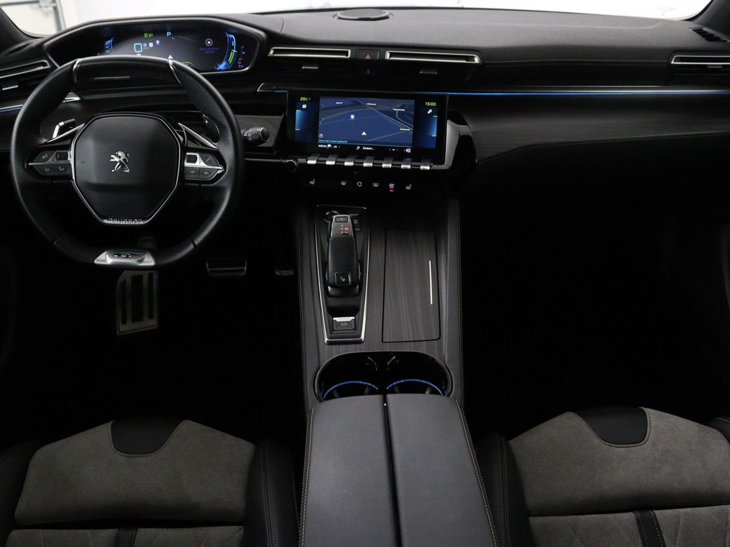 Peugeot 508 1.6 HYbrid GT | Panoramadak | Trekhaak | Stoelverwarming | FOCAL Sound | 360 camera | Adaptive cruise | Full LED | Carplay | Keyless | Navigatie | PHEV