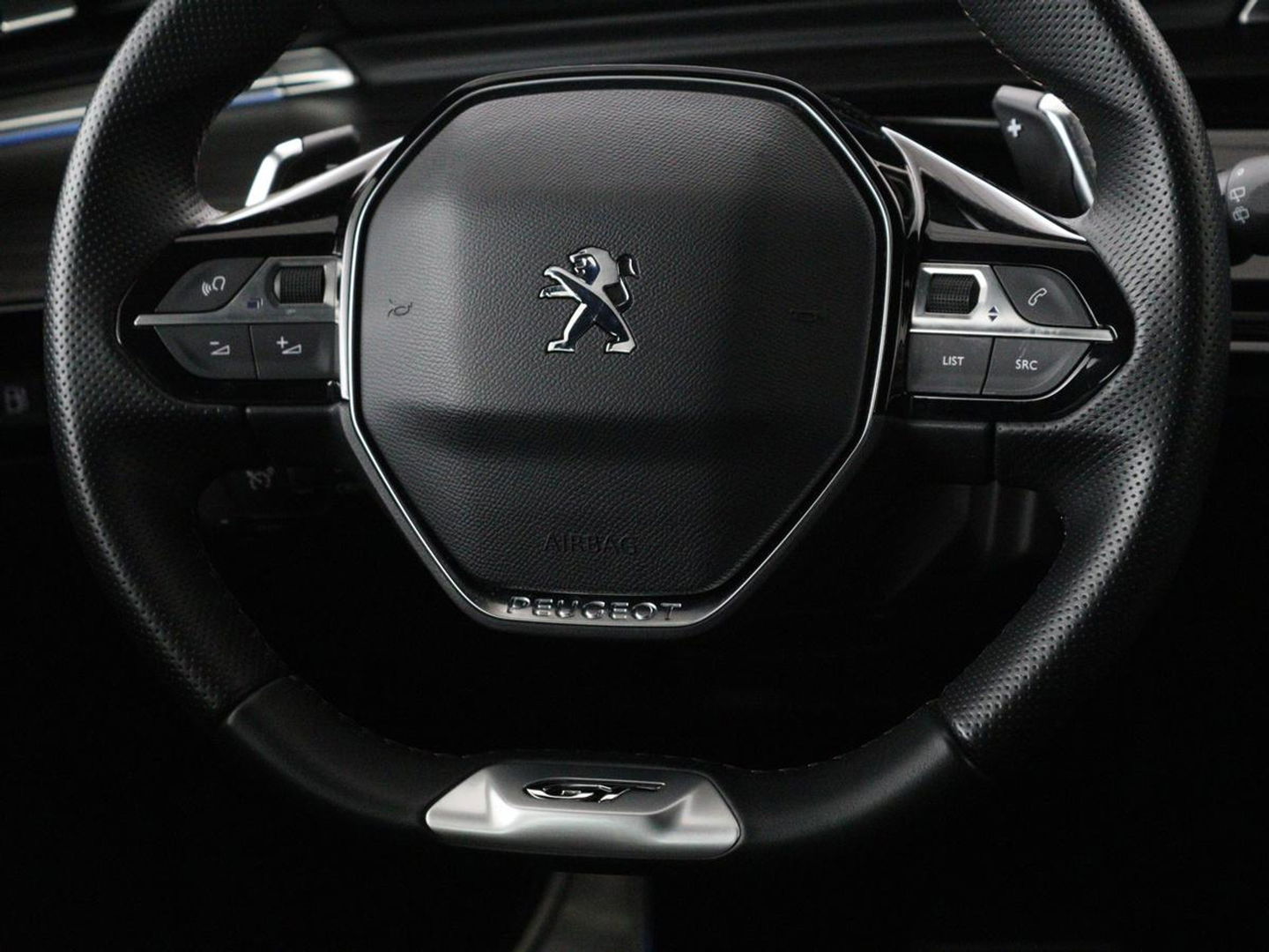 Peugeot 508 1.6 HYbrid GT | Panoramadak | Trekhaak | Stoelverwarming | FOCAL Sound | 360 camera | Adaptive cruise | Full LED | Carplay | Keyless | Navigatie | PHEV