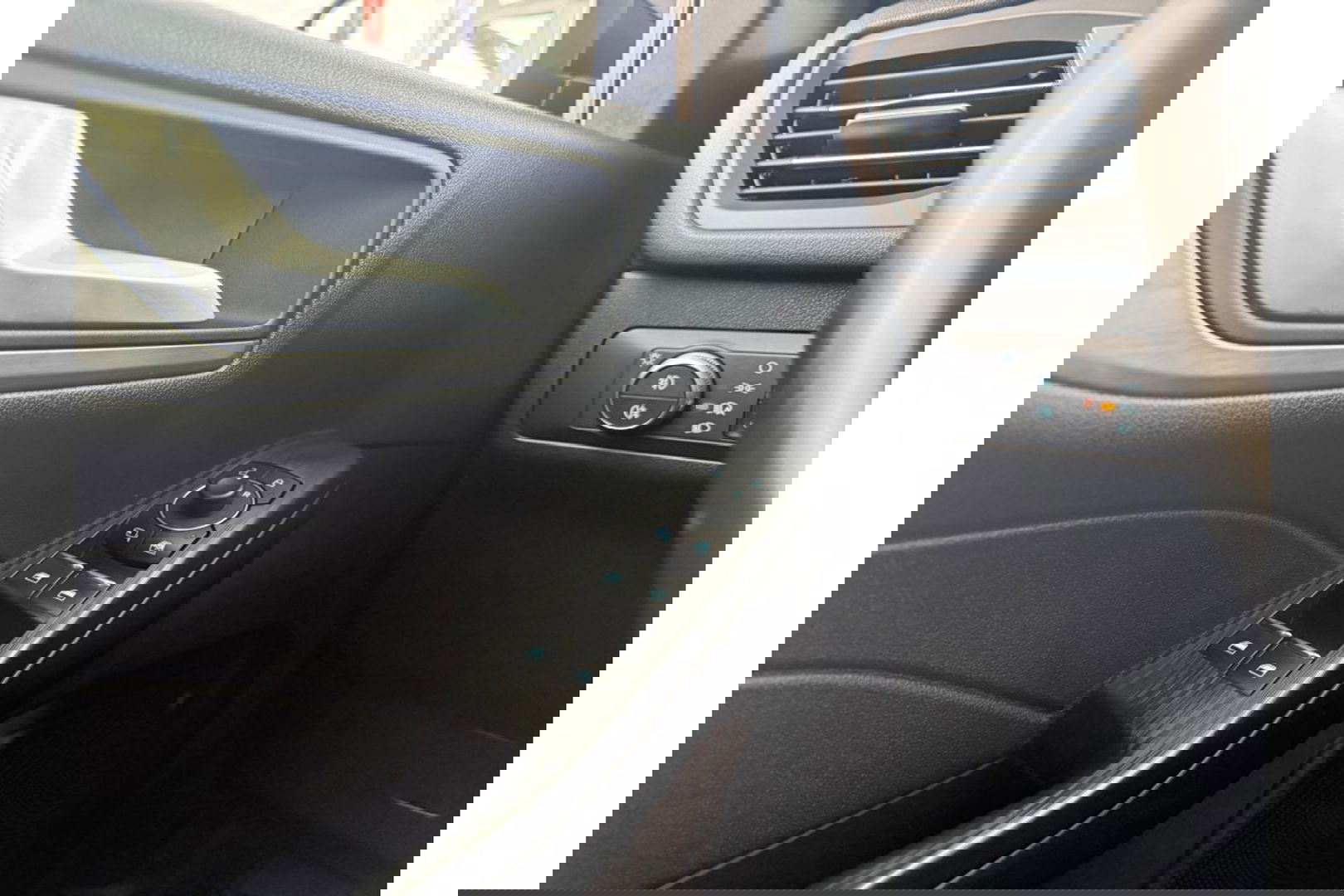 Ford Kuga 2.5 FHEV TITANIUM AUTOMAAT NAVI PDC-CAMERA.