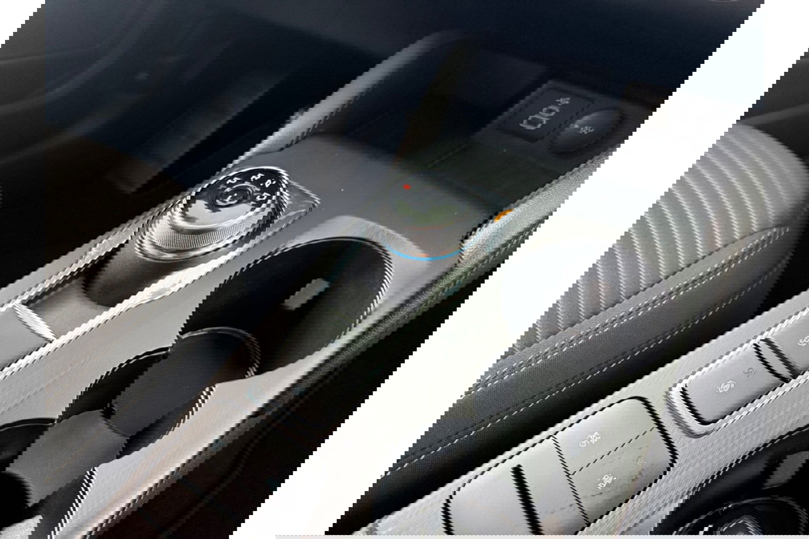 Ford Kuga 2.5 FHEV TITANIUM AUTOMAAT NAVI PDC-CAMERA.