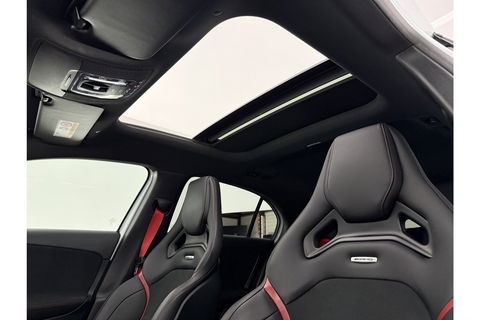 Mercedes-Benz A-Klasse AMG 35 4MATIC | 306PK | Performance Seats | Pano | Burmester-Audio | Sfeerverl LED Virtual Camera Memory Carplay Clima Cruise 19"LMV Navi PDC