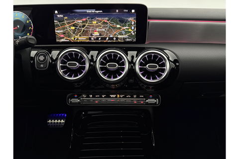 Mercedes-Benz A-Klasse AMG 35 4MATIC | 306PK | Performance Seats | Pano | Burmester-Audio | Sfeerverl LED Virtual Camera Memory Carplay Clima Cruise 19"LMV Navi PDC