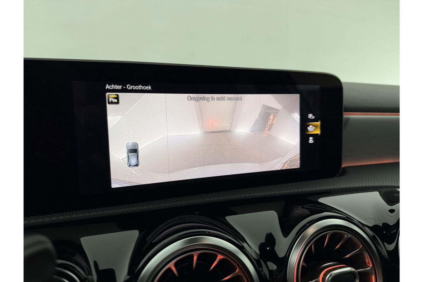 Mercedes-Benz A-Klasse AMG 35 4MATIC | 306PK | Performance Seats | Pano | Burmester-Audio | Sfeerverl LED Virtual Camera Memory Carplay Clima Cruise 19"LMV Navi PDC