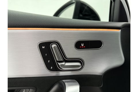 Mercedes-Benz A-Klasse AMG 35 4MATIC | 306PK | Performance Seats | Pano | Burmester-Audio | Sfeerverl LED Virtual Camera Memory Carplay Clima Cruise 19"LMV Navi PDC