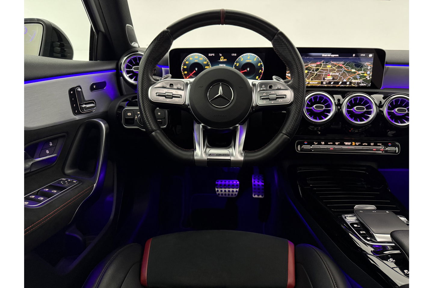 Mercedes-Benz A-Klasse AMG 35 4MATIC | 306PK | Performance Seats | Pano | Burmester-Audio | Sfeerverl LED Virtual Camera Memory Carplay Clima Cruise 19"LMV Navi PDC