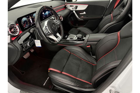 Mercedes-Benz A-Klasse AMG 35 4MATIC | 306PK | Performance Seats | Pano | Burmester-Audio | Sfeerverl LED Virtual Camera Memory Carplay Clima Cruise 19"LMV Navi PDC