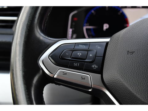 Volkswagen Transporter 2.0 TDI L2H1 Bulli Adaptieve Cruise, Virtual, Carplay, LED, Trekhaak, Leder, Stoelverwarming, 150PK Uniek!