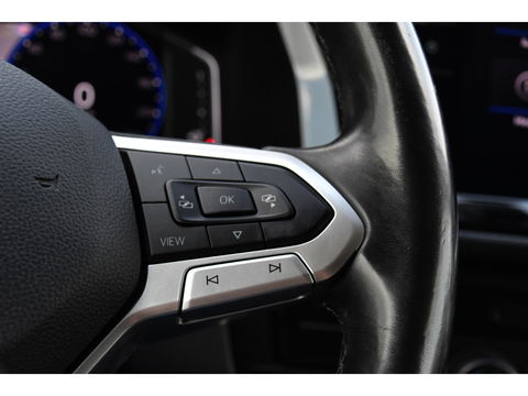 Volkswagen Transporter 2.0 TDI L2H1 Bulli Adaptieve Cruise, Virtual, Carplay, LED, Trekhaak, Leder, Stoelverwarming, 150PK Uniek!