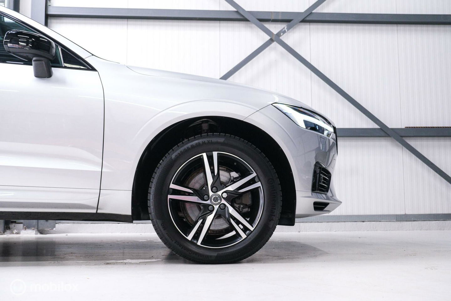 Volvo XC60 2.0 Recharge T8 AWD R-Design 390 pk | Trekhaak | Schuifdak | Dealer onderhouden | Camera | DAB | Stoel + stuurwiel verwarming |