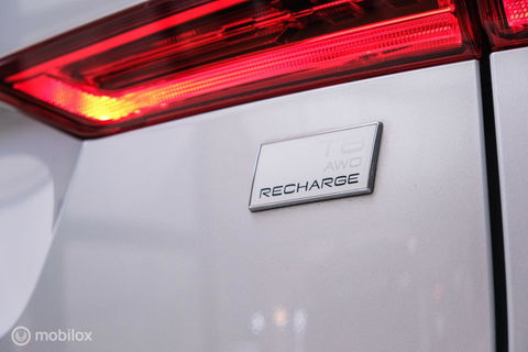 Volvo XC60 2.0 Recharge T8 AWD R-Design 390 pk | Trekhaak | Schuifdak | Dealer onderhouden | Camera | DAB | Stoel + stuurwiel verwarming |
