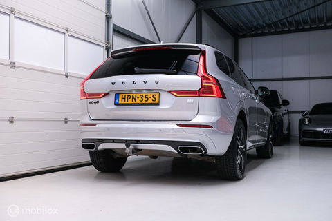 Volvo XC60 2.0 Recharge T8 AWD R-Design 390 pk | Trekhaak | Schuifdak | Dealer onderhouden | Camera | DAB | Stoel + stuurwiel verwarming |