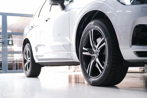 Volvo XC60 2.0 Recharge T8 AWD R-Design 390 pk | Trekhaak | Schuifdak | Dealer onderhouden | Camera | DAB | Stoel + stuurwiel verwarming |