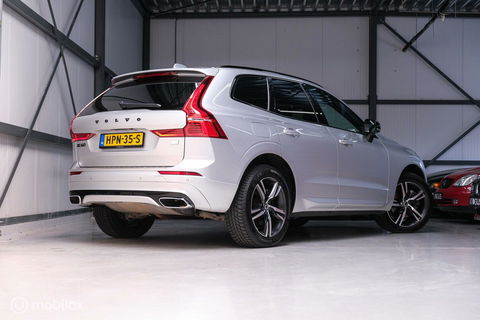 Volvo XC60 2.0 Recharge T8 AWD R-Design 390 pk | Trekhaak | Schuifdak | Dealer onderhouden | Camera | DAB | Stoel + stuurwiel verwarming |