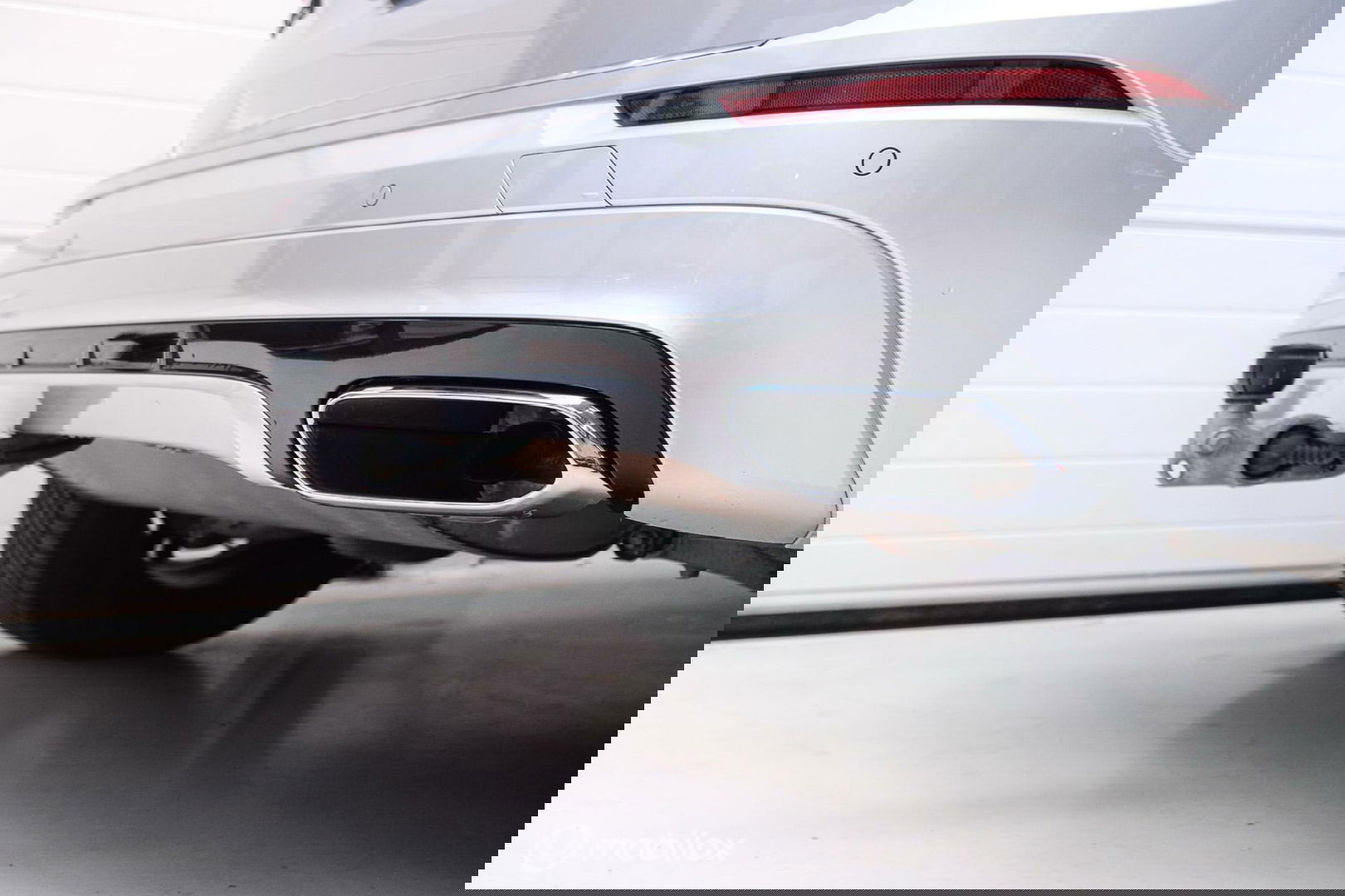 Volvo XC60 2.0 Recharge T8 AWD R-Design 390 pk | Trekhaak | Schuifdak | Dealer onderhouden | Camera | DAB | Stoel + stuurwiel verwarming |