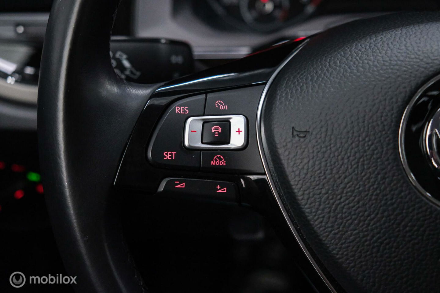 Volkswagen Polo 1.0 TSI Comfortline | Adaptive | NAP NL auto | DAB | All season | Limestone | LED | Navigatie |
