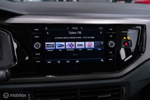 Volkswagen Polo 1.0 TSI Comfortline | Adaptive | NAP NL auto | DAB | All season | Limestone | LED | Navigatie |